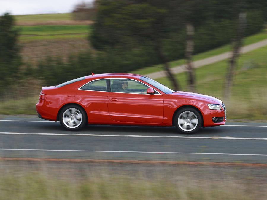  Audi A5 Coupe 2.0T Quattro 2008 года  (AU) (фото 7 из 22)